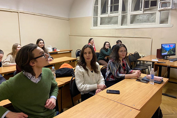 В ИАИ РГГУ состоялось заседание студенческого научного объединения «Документ, Архив, Дипломатия»