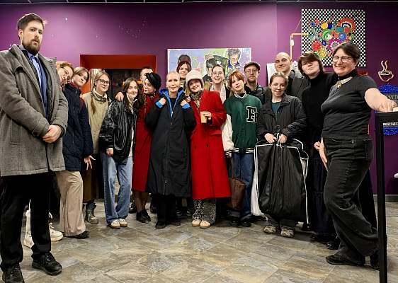 Студия академического вокала РГГУ представила новую программу в художественной галерее «Свет вокруг» 