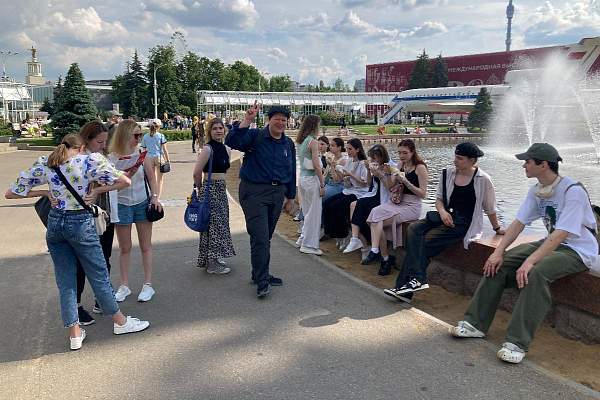 Студенты ФВиСКН открывают новые возможности на международной выставке-форуме «Россия»
