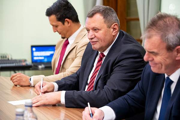 Новый академический мост: РГГУ укрепляет связи с высшей школой Венгрии