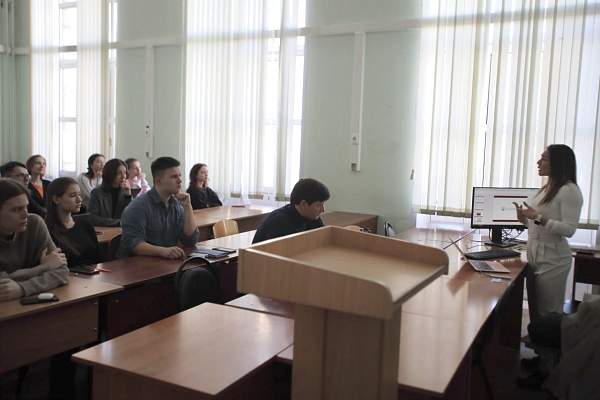 Доктор Хинон Бохоркес Пальма посетила исторический факультет РГГУ