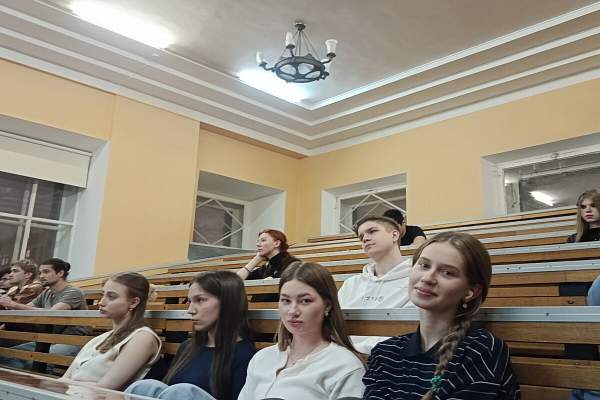 Гонка информационно-технологических инноваций и коммуникационная индустрия: в РГГУ состоялся научно-практический круглый стол