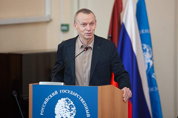 Студенты РГГУ встретились с сенатором Российской Федерации, величайшим борцом греко-римского стиля XX века, Героем России Александром Карелиным